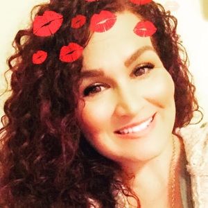 Meet your Posher, Jacqueline